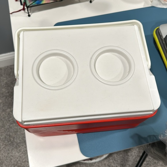 Red & White small Ice Cooler with carrying handle - Picture 2 of 5